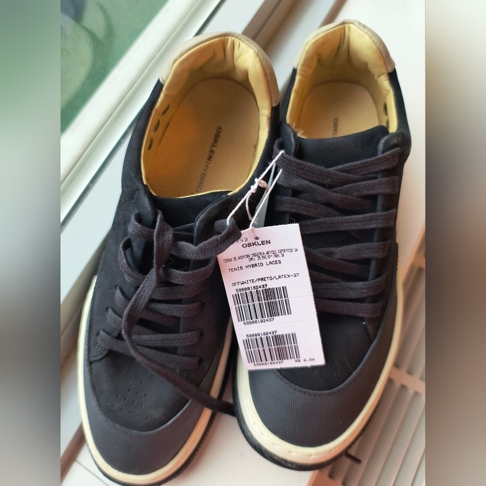 Osklen  women's Black Leather Sneakers Sz US 8 Eu 39